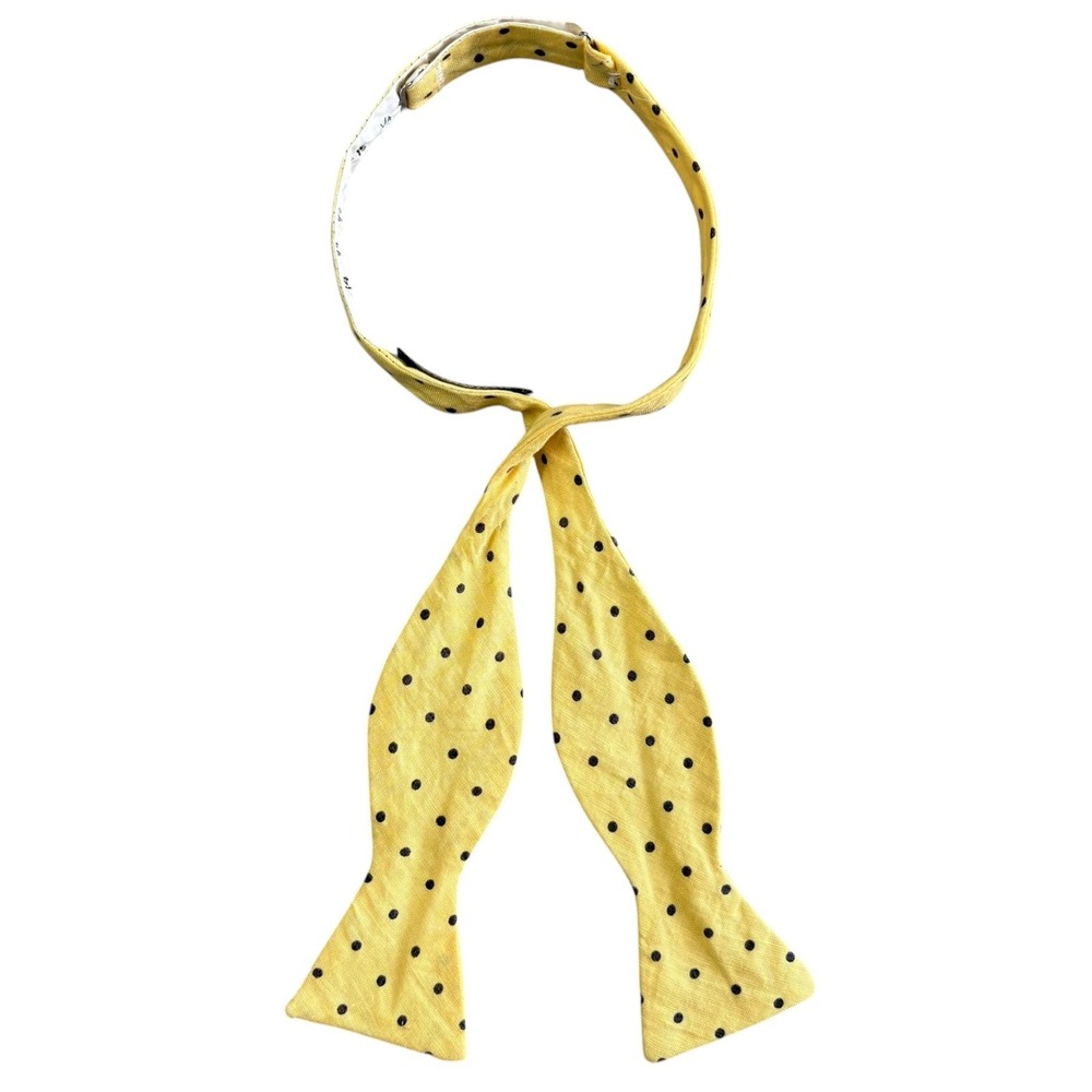Ben Silver Silk Polka Dot Bow Tie Mens Yellow Navy Blue Charleston London 2.5"